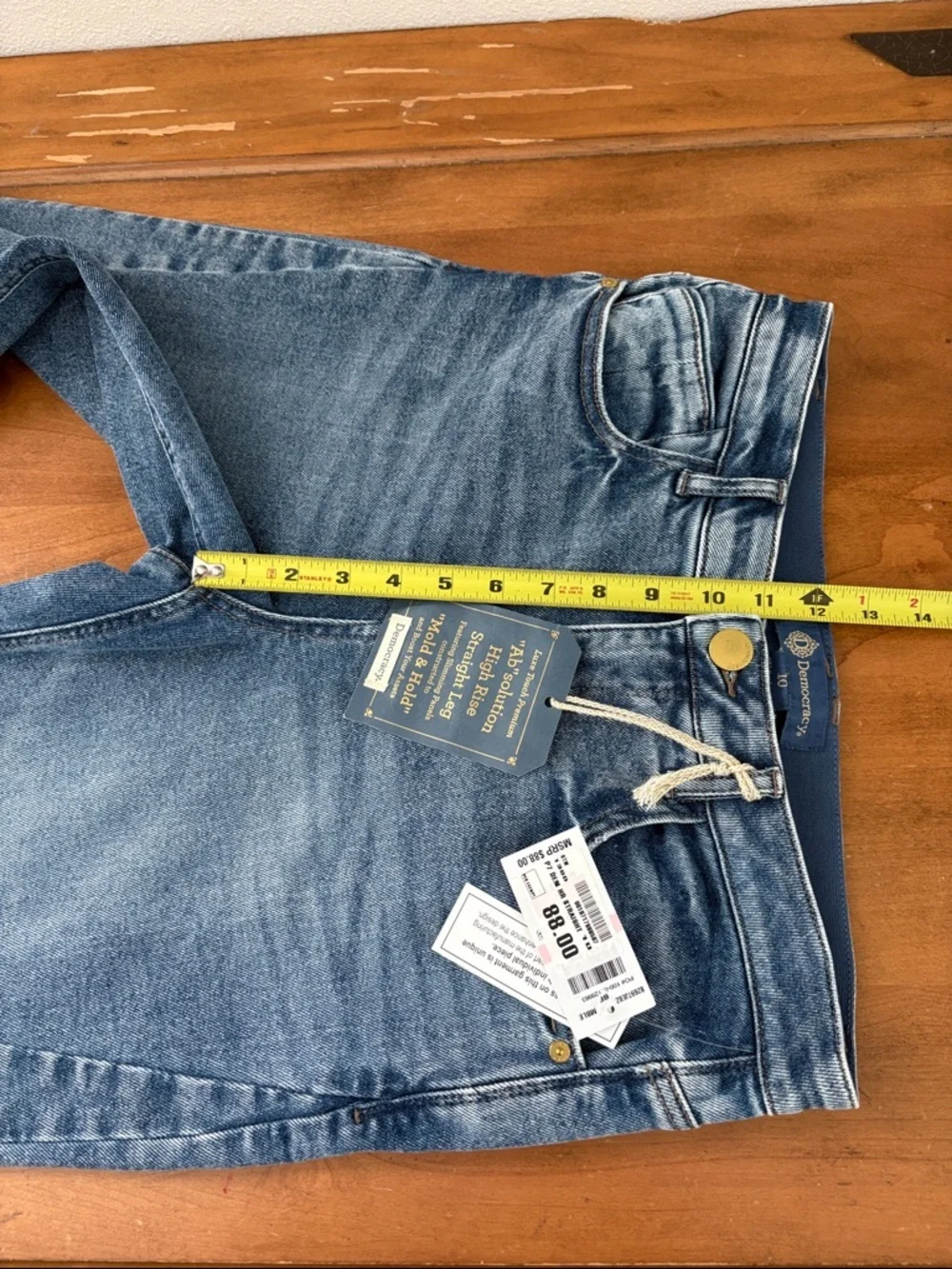 Democracy NWT AbSolution High Rise Medium Wash Straight-Leg Jeans Size 10